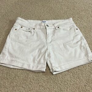Levi’s Denizen White Shorts size 27